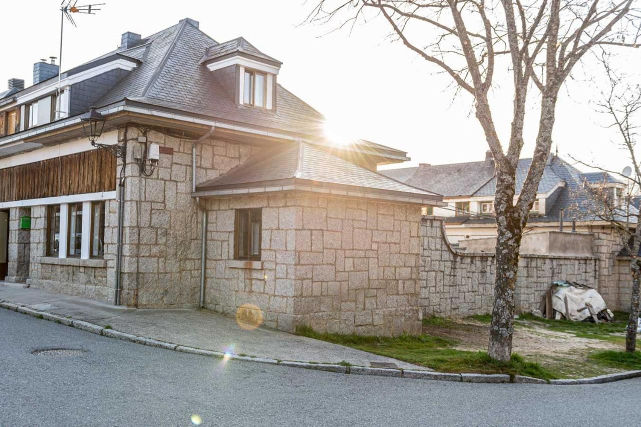 Casa Rural Valsain Lodge La Pradera de Navalhorno Exterior foto